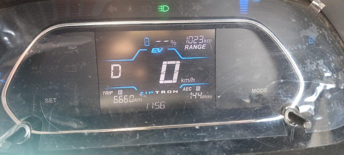 ExpWithEVs's tweet photo. Hi @Tataev - can you explain what is happening in my Tiago EV?
Do I get an award for the bEsT pOsSiBlE rAnGe?
If @Tataev can't then anyone else is free to jump in. If not, then atleast give me the award for the best range. Pls. Pls.
#tiagoev #bestrange #tataev #highvoltcriticalerror
@TeslaClubIN @TataEVClub @AsheeshAroraEV @VAkrayon @BunnyPunia @Xroaders_001