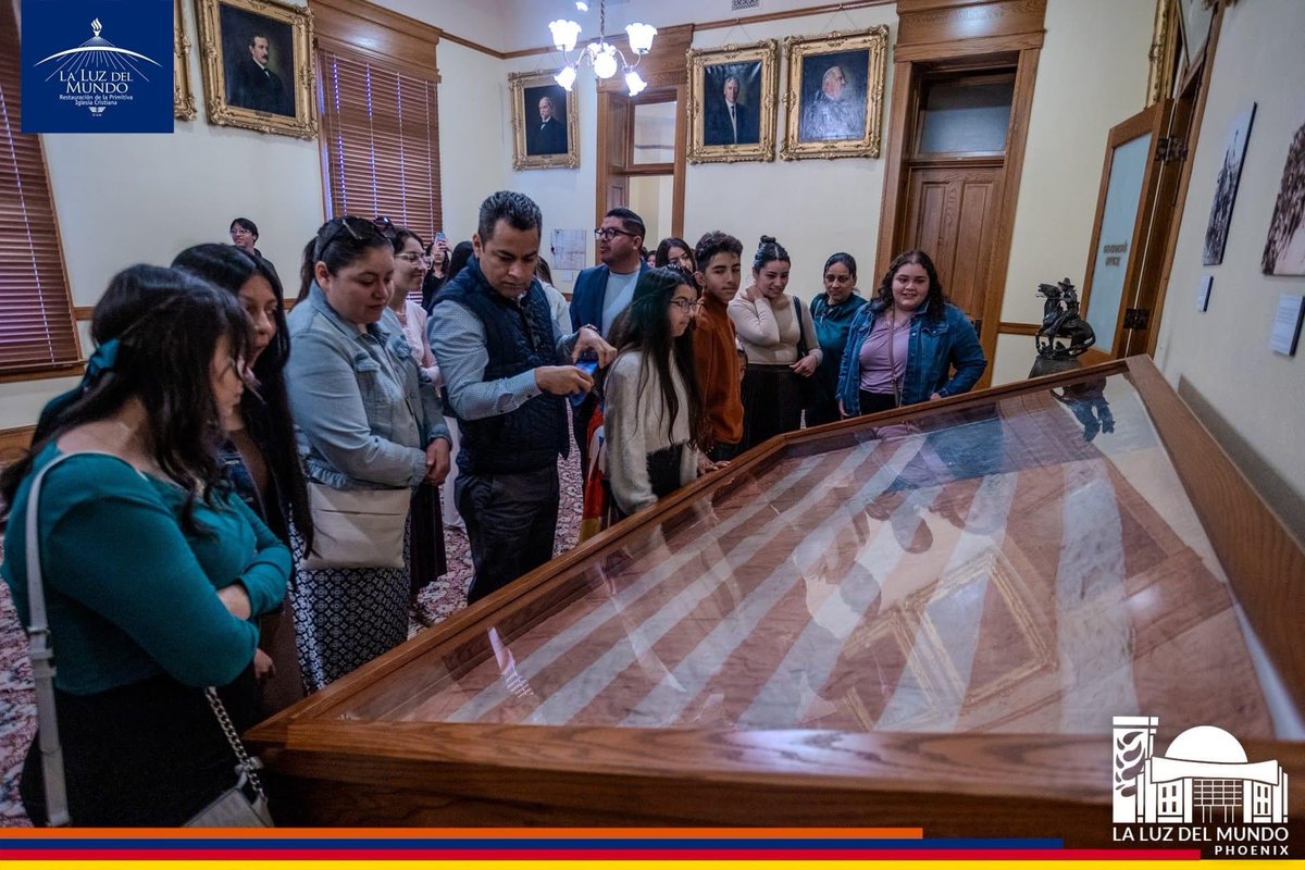 lldmphx's tweet photo. 03/12/24 - Youth members present learned about Arizona’s history becoming the 48th State to join the United States. The tour also highlighted the legislative process as to how laws are made

#TLOTW | #LLDM | #TLOTWPHX | #LLDMPHX | #WeAreLight | #LoveUnitesUs | #ElAmorNosIUne https://t.co/LeRGeb6S1C