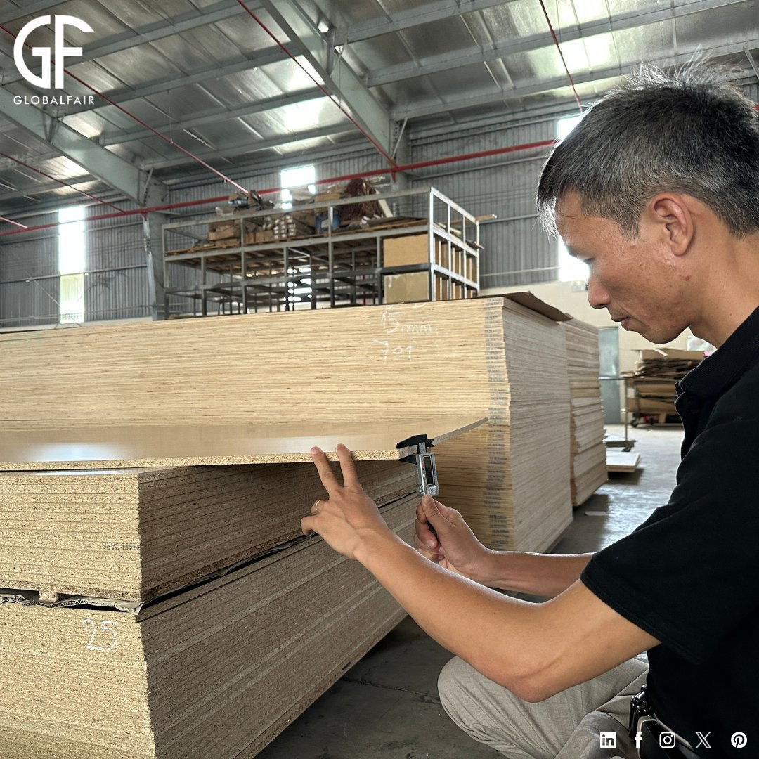 MyGlobalFair's tweet image. Where innovation meets production! Exciting times at GlobalFair as we transform ideas into reality. Our dedicated quality checks at GlobalFair guarantee precision and excellence in every product.

#globalfair #InnovationAtWork #FactoryLife #MadeWithPrecision #QualityCheck