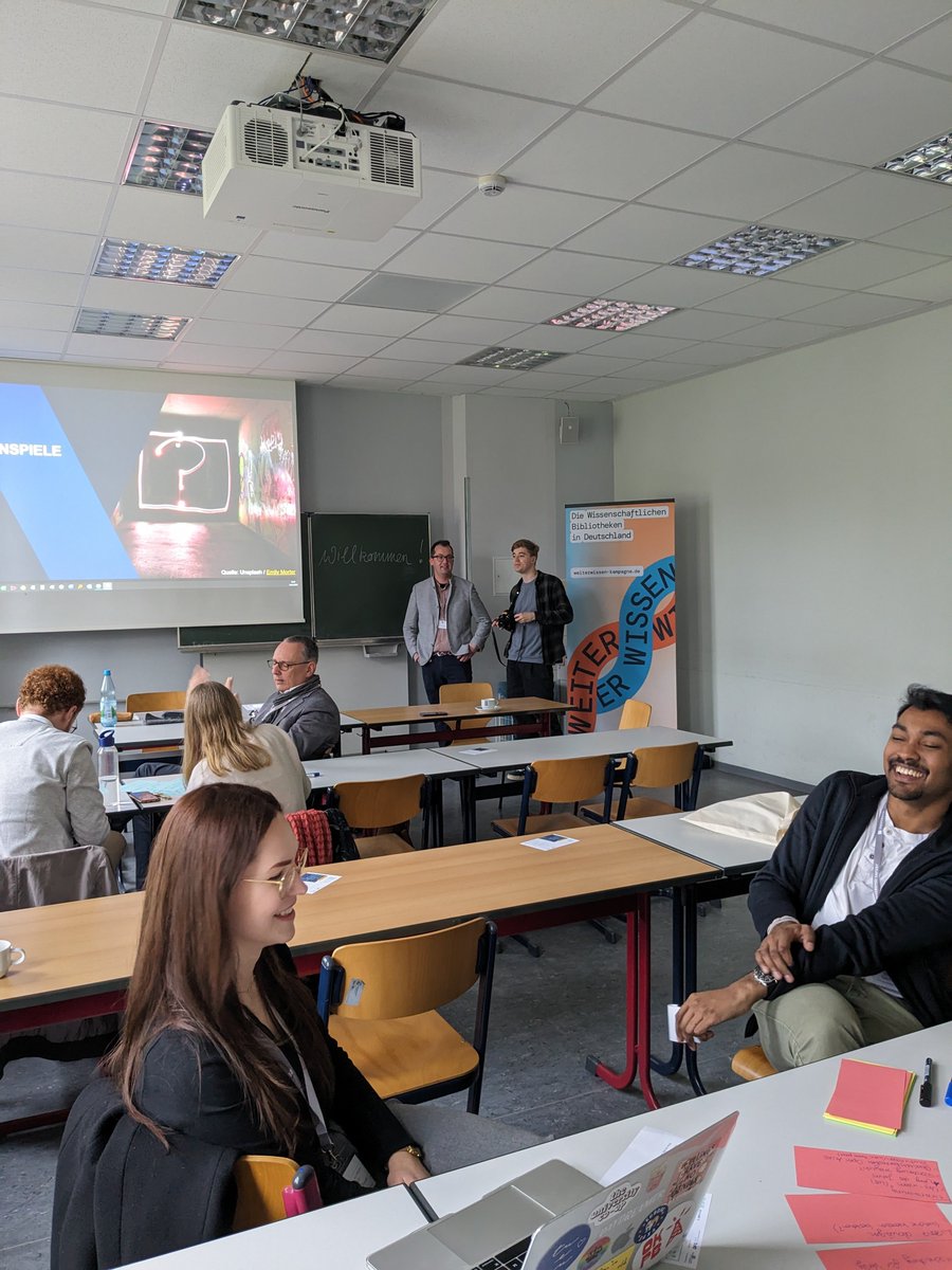 AdlrLink's tweet image. Der Fachinformationsdienst für die #kommunikationswissenschaft und #medienwissenschaft auf der @DGPuK2024 !

Ein intensiver Workshop zum #OpenAccess Publizieren &amp;amp; 
Mit dem Portal zur Rundfunksuche im gut besuchten Sonderfenster "Data, Archives, Tools"