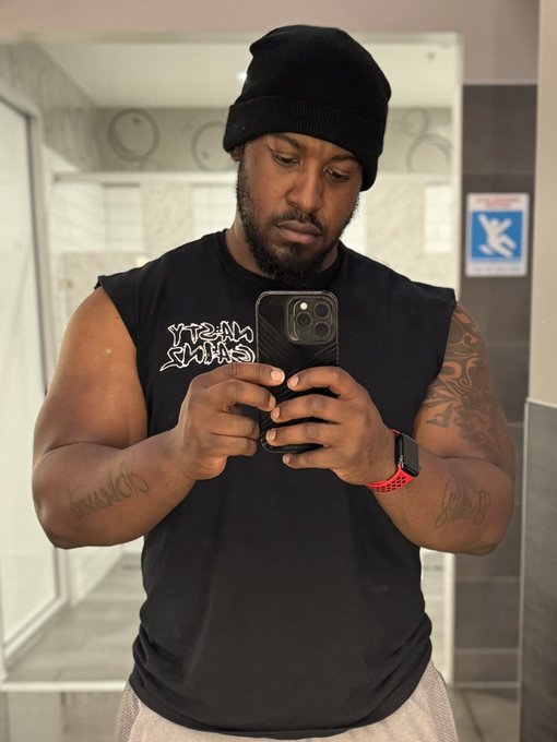 Gym day https://t.co/JtZsz0lRLe