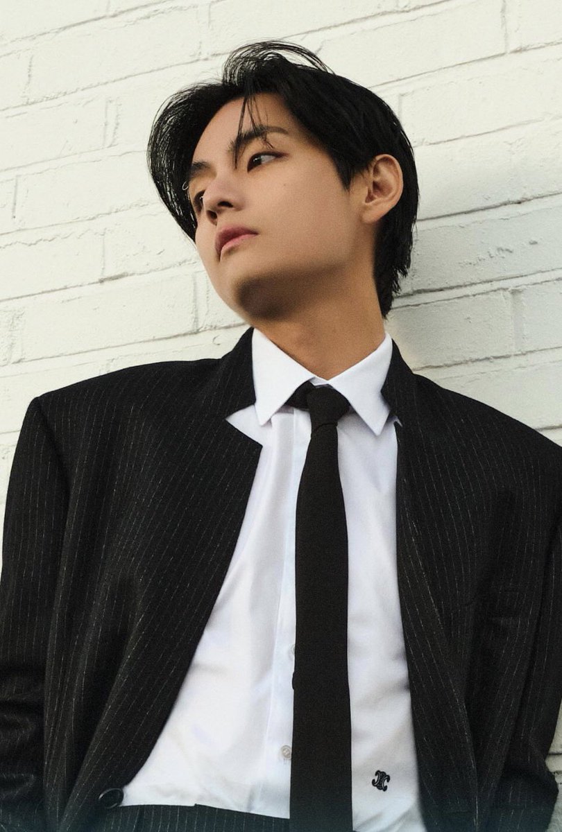 widyacha19's tweet photo. KIM TAEHYUNG WOW

#V_FRIENDS https://t.co/7KLwWaFClo