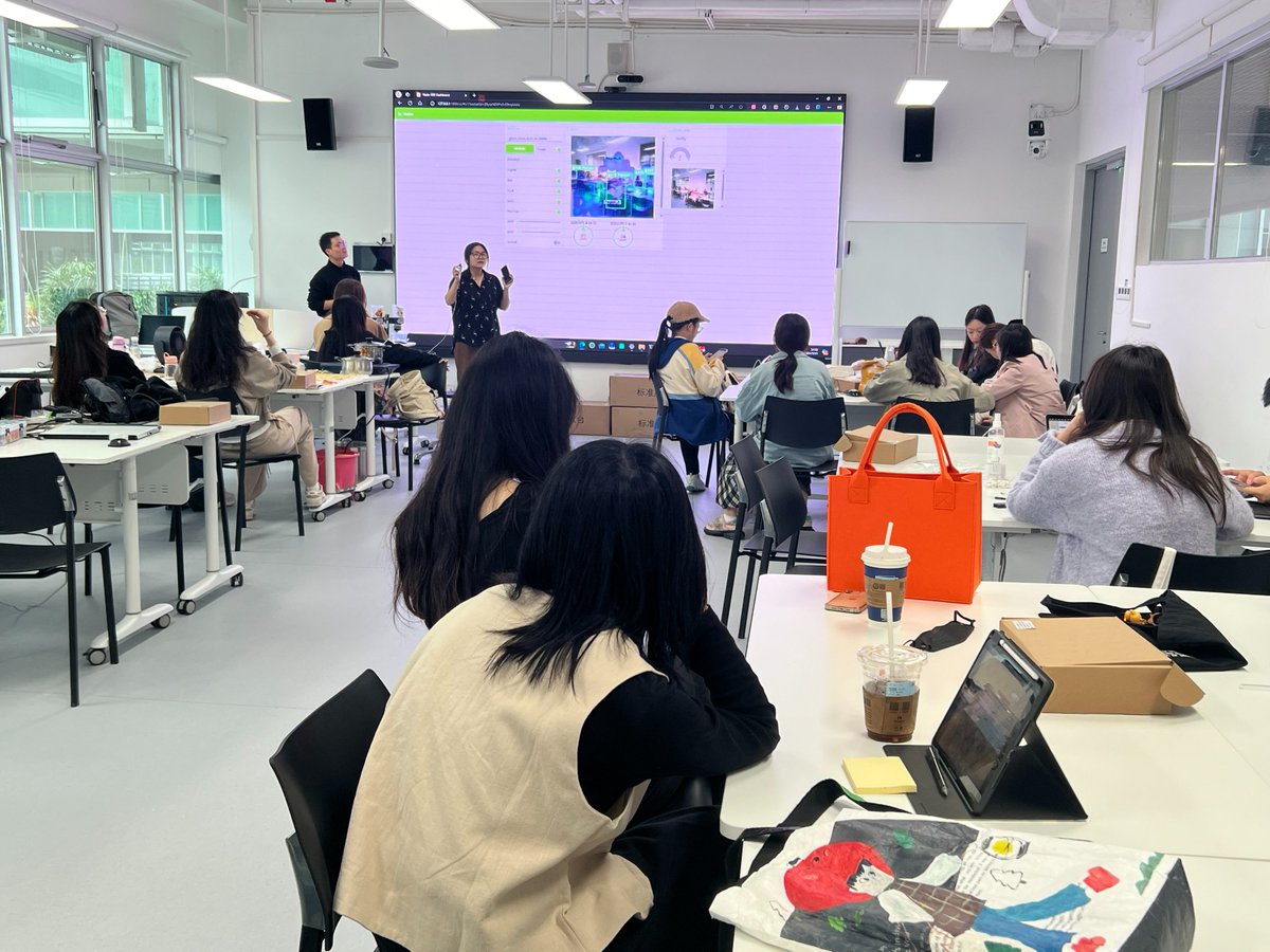 seeedstudio's tweet image. Explore the allure of AI tech with us! We're bringing the latest #AI course to #SISD, our "AI &amp;amp; Interaction Workshop"  aims to break boundaries and craft innovative projects across disciplines.
Start your own AI project here: bit.ly/3ViK9A3