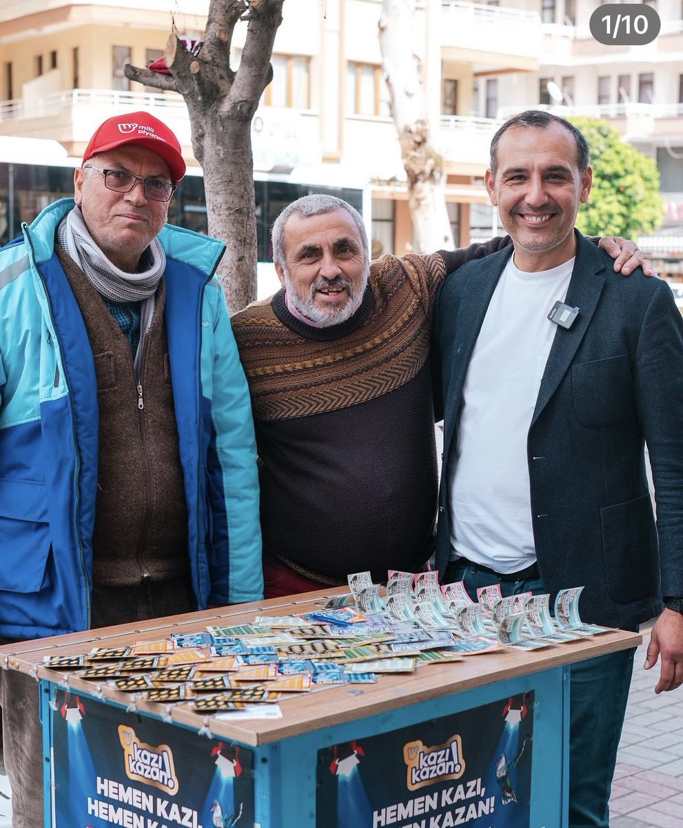 nurayozkull's tweet photo. @antalyadeva7 kurulurken kendisinin naif kişiliği dikkatimizi çekmişti. Özgeçmişinin içinde kabarık bir dosyada Alanya projelerini de sunmuştu. Tam anlamıyla Alanya gönüllüsüdür.
Güven veren enerjisiyle hep sahada çalışmaya devam ediyor. 
@ozlemarlier @Dtumutozkan @cemsak7 https://t.co/kKgNWXMkNY