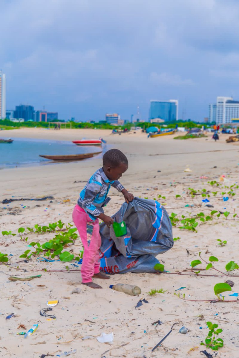 Ocean plastic pollution is a global challenge, that requires collective efforts to mitigate its negative effects on the marine ecosystem.
#beachcleanup
#nonprofitorganization