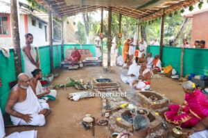 Shrauta Maha Sammelanam at Sringeri. News Report and pictures at buff.ly/3IBmXVQ