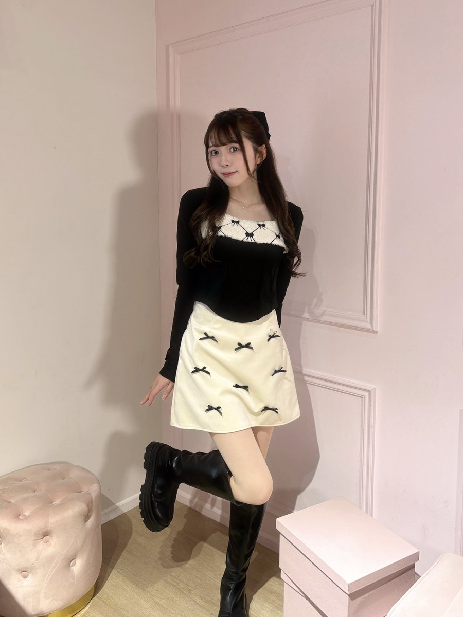 thearistobear's tweet photo. リボンいっぱいのお洋服 .. かわいすぎる*｡𝝑𝝔˚⟡ https://t.co/oIS5LbtbNO