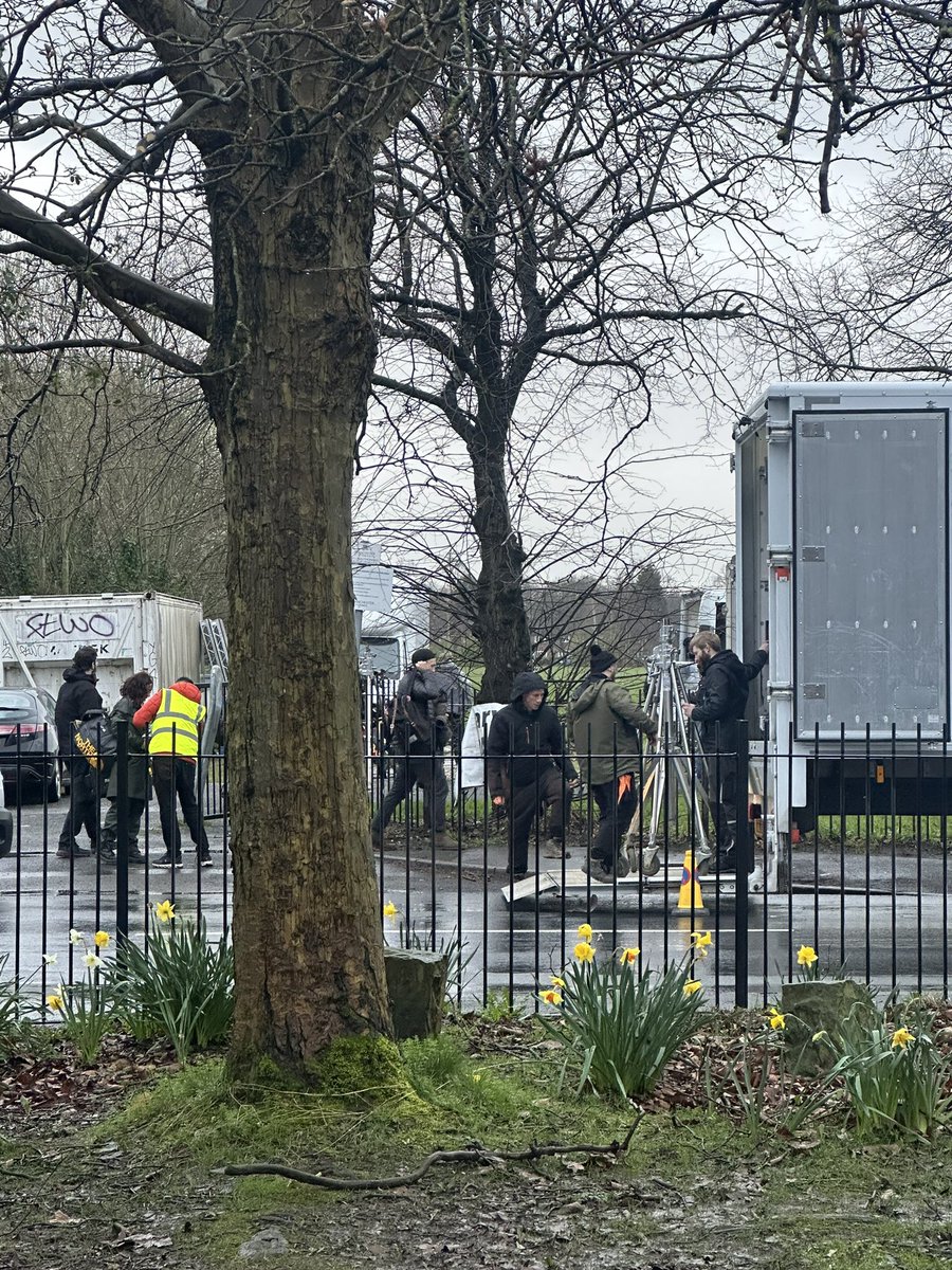 knowmadiqx2x tweet media