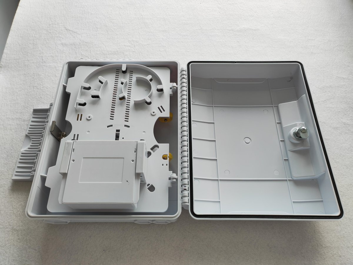 FanLaura3's tweet image. Outdoor fiber optic box can load 24pcs SC simplex adapters or 1pc 1X16 cassette splitter for cable distribution and connection.
#wallmount #facebook #napbox #fiberoptic #network #5G #fiberopticterminalbox #fibersplicebox #fiberbox #splicebox #pigtial #cable #fibercable #indonesia