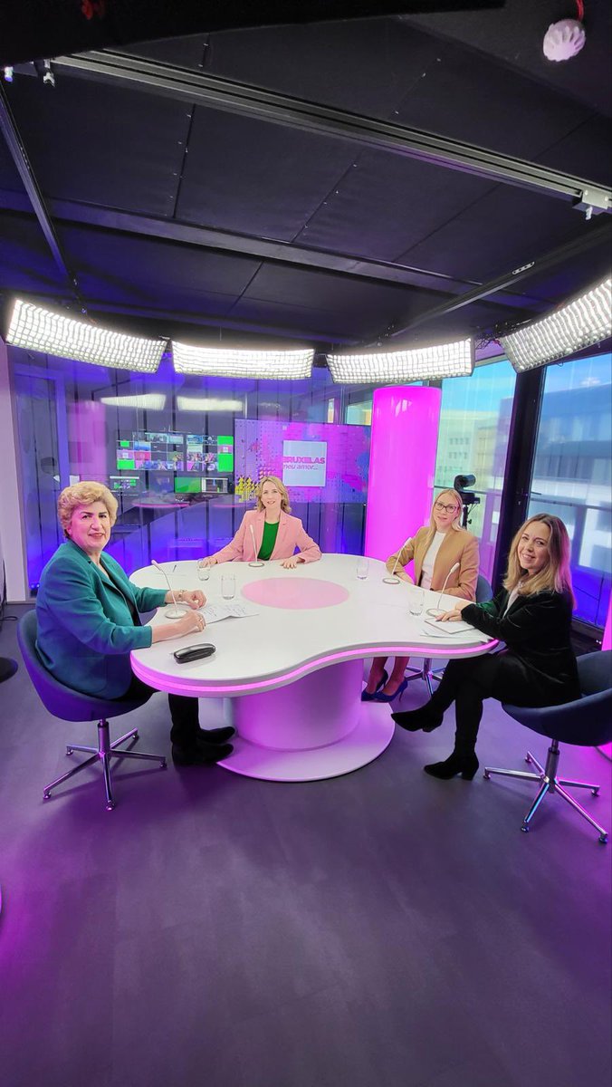 marta.mucznik (@mmucznik) on Twitter photo Delighted to have joined <a href="/MeabhMcMahon/">Méabh Mc Mahon</a>, <a href="/MJRodriguesEU/">Maria João Rodrigues</a> and <a href="/SandraPasaric/">Sandra Pasarić</a> to discuss security and defense, aid to Ukraine, Portuguese elections and the rise of the far right at <a href="/euronews/">euronews</a> “Brussels, my love?” talk show. Stay tuned for this week’s edition! Delighted to have joined <a href="/MeabhMcMahon/">Méabh Mc Mahon</a>, <a href="/MJRodriguesEU/">Maria João Rodrigues</a> and <a href="/SandraPasaric/">Sandra Pasarić</a> to discuss security and defense, aid to Ukraine, Portuguese elections and the rise of the far right at <a href="/euronews/">euronews</a> “Brussels, my love?” talk show. Stay tuned for this week’s edition!