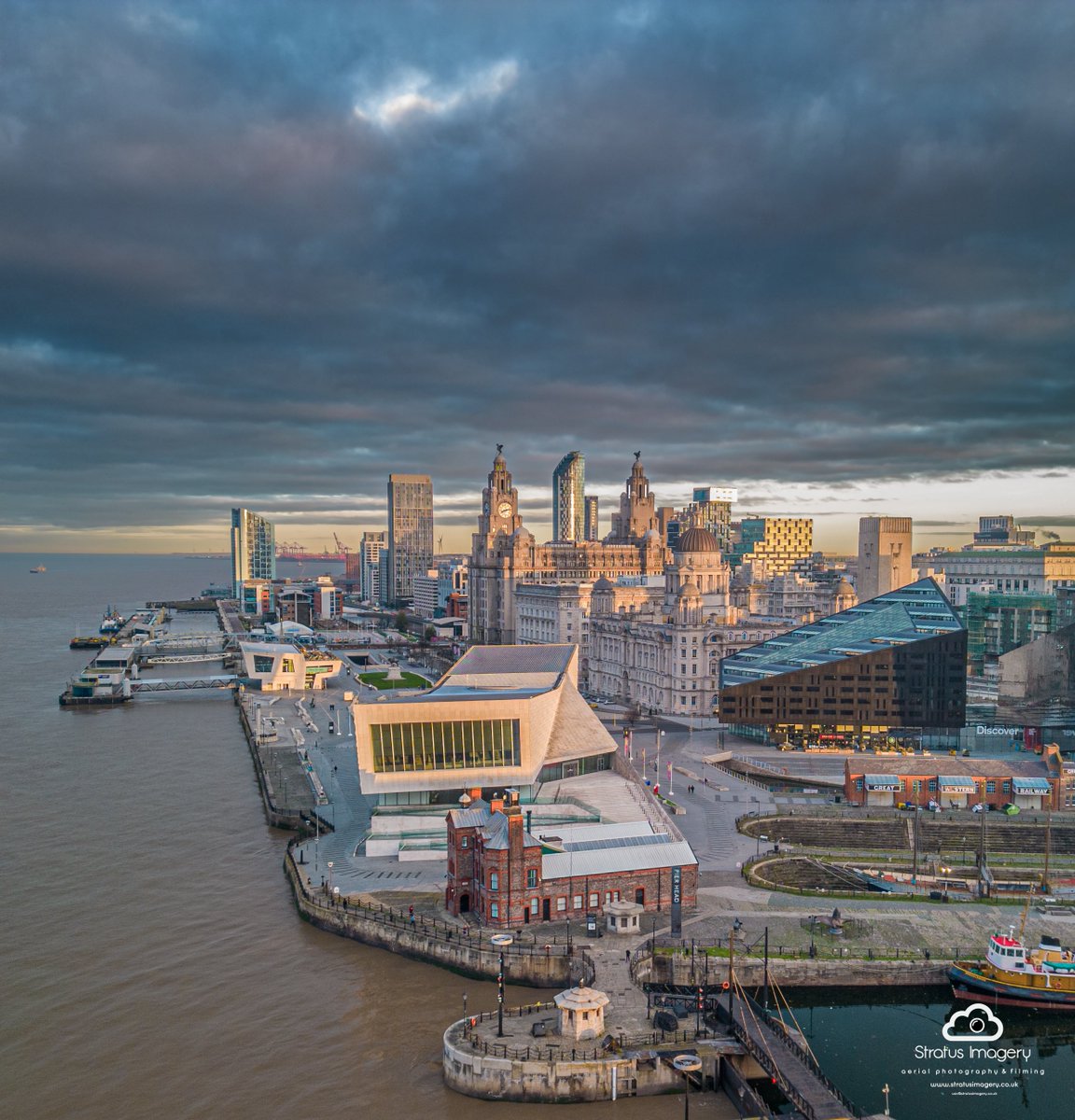 Stratus Imagery (@stratusimagery) on Twitter photo Morning Liverpool 🌫️ stratusimagery.co.uk
<a href="/YOLiverpool/">K E V yoliverpool</a> <a href="/angiesliverpool/">Angies Liverpool</a> <a href="/realrobinjmac65/">@realrobinjmac65</a> <a href="/thedustyteapot/">David Hearn</a> @phil_oates <a href="/LpoolCityRegion/">Liverpool City Region</a> #liverpool #FridayFeeling Morning Liverpool 🌫️ stratusimagery.co.uk
<a href="/YOLiverpool/">K E V yoliverpool</a> <a href="/angiesliverpool/">Angies Liverpool</a> <a href="/realrobinjmac65/">@realrobinjmac65</a> <a href="/thedustyteapot/">David Hearn</a> @phil_oates <a href="/LpoolCityRegion/">Liverpool City Region</a> #liverpool #FridayFeeling