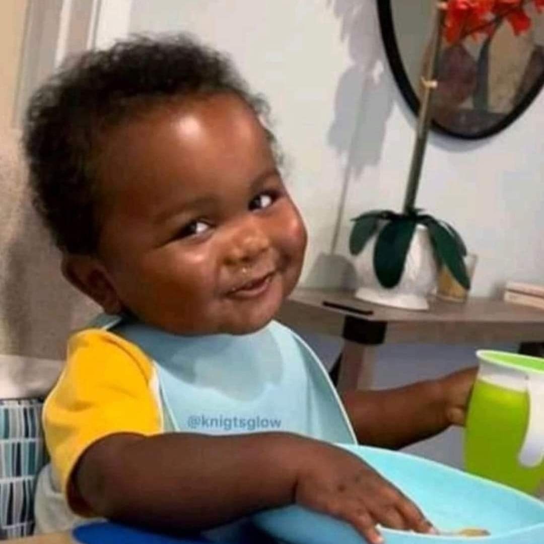 pprettypoxy's tweet photo. @____justsihle Ipolaye hee,since its touching you this much. https://t.co/ITLxHBGyNi
