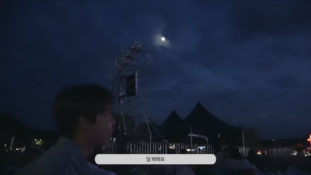 현장에서 보면 더 더 좋은 서울재즈페스티벌! 날씨 좋은 5/31~6/2, 4월 솔로 앨범으로 데뷔하는 청량 보컬 NCT 도영 공연과 함께 하면 정말 행복할 것 같아요! 확실히 라이브로 보면 다른 부분들을 직접 느끼고 알고 있는 도영이기에 페스티벌에서 볼 날을 기대하고 있거든요🫶 #서재페를재패할 #도영