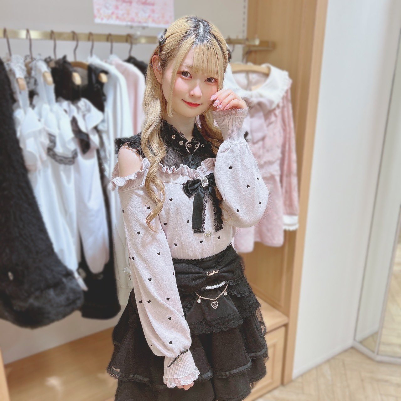 LIZ LISA on X: LIZ LISA on X: