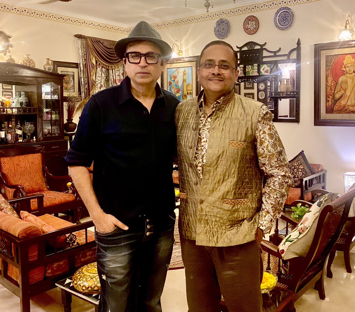 JayantKrishnaIN's tweet photo. Loved having Austrian-Indian film director Sandeep Kumar at home, whose brilliant film #MEHRUNISA against patriarchy, has won acclaim in festivals globally. Great that Reema &amp; lead actress #FarrukhJaffar’s daughter @mehrujaffer too could join. @1stSandeepKumar @ISHQde @iFaridoon https://t.co/xsOM4azPfm