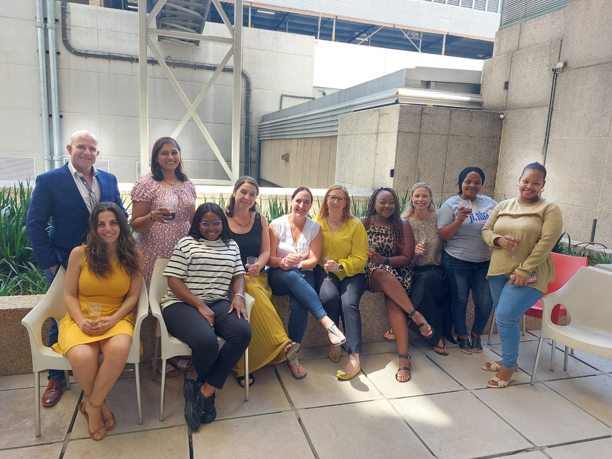 Yesterday, we had a blast at our quarterly team-building lunch on the office terrace! Missed you, Nicole! Shoutout to those who couldn't join.  
#TeamBuilding #Q1 #WorkFamily #REDiRecruitment #REDiHolbourne #HolbourneAdvisory #RHG #Global