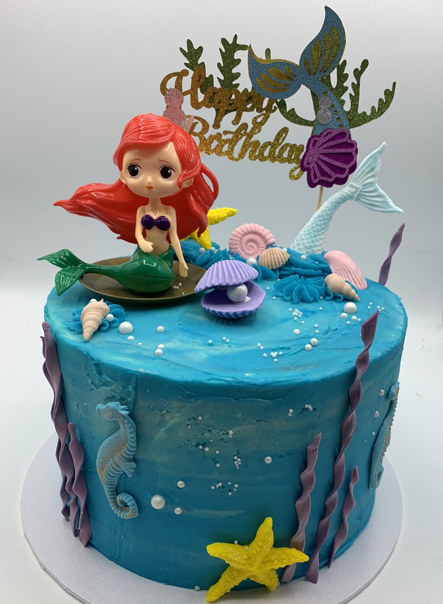 happycakesuk's tweet photo. 🧜♀️ 🧜♀️🧜♀️
#indieoxford
#mermaidcake https://t.co/Io5GPAUsFC