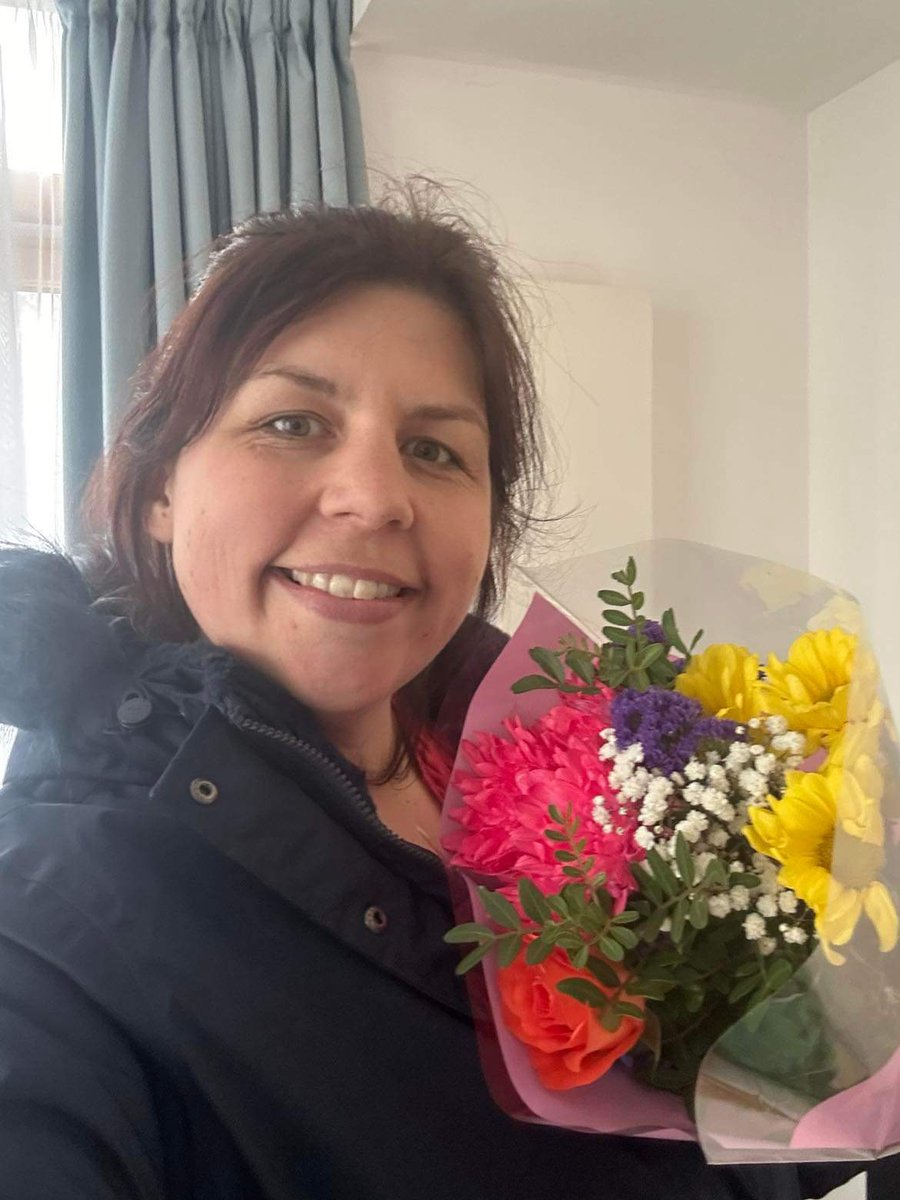 Lorraine lives on #Islay and when passing through #Inveraray on #IWD2024 the <a href="/coopuk/">Co-op</a> manager gave her flowers 🌟 Still talking about it today💕<a href="/invercoop1/">Lynds</a> <a href="/SarahJaneMalon2/">Sarah-Jane Malone</a>  <a href="/CoIslay/">Co-op Kate</a> <a href="/Tom_MPM/">Tom Copeland</a>  #ItsWhatWeDo