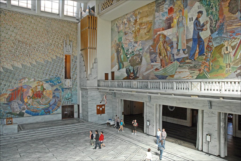 KristofferLer's tweet photo. @AaronBastani Hi @AaronBastani, if you have some time off and haven’t been to it yet, go see the Oslo City Hall. Beautiful building, full of wall murals. Even Munch. Completely free. This is the hight of social democracy https://t.co/6mgL2qVsDJ