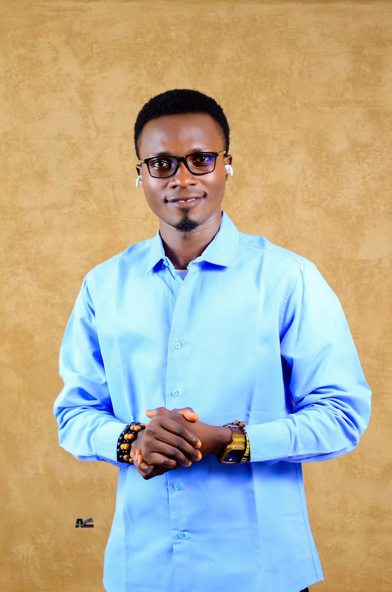 hammedtimothy's tweet photo. Happy Birthday to me 🎈🎉
Celebrating the strong man that lives in me who ain't giving up 💪I'm a man helped by God 👏⛪😢
#Timotheus #uiux https://t.co/SAr1ds1xeR
