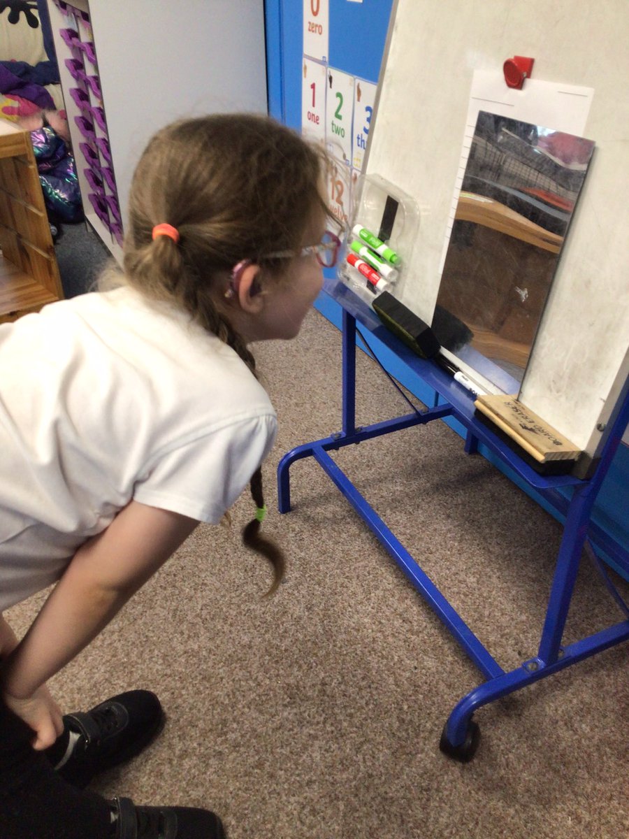 bspsofficial's tweet photo. @ProfCrankpot Maple Class found a mirror that reflected light ✨🔎 #Bsps #BspsScience #BspsYear2 #BSW24 https://t.co/3j7dRCguoL