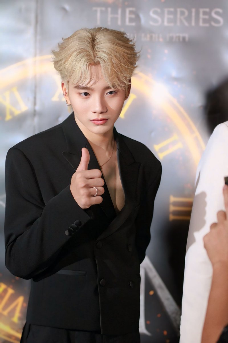 Atomofficial_fc's tweet photo. 🖤หล่อเกินใจจะรับไหว😊

#timetheseriesLastchapter
#Timetheseries
#AtomPiyawat
#นิวเคลียสอะต๋อม https://t.co/NJpHoPco7N