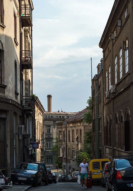 я хотел дойти до дуная, но кажется немного заблудился, но мне тут налили местного пива и в целом, идти смотреть дунай, я уже не очень хочу