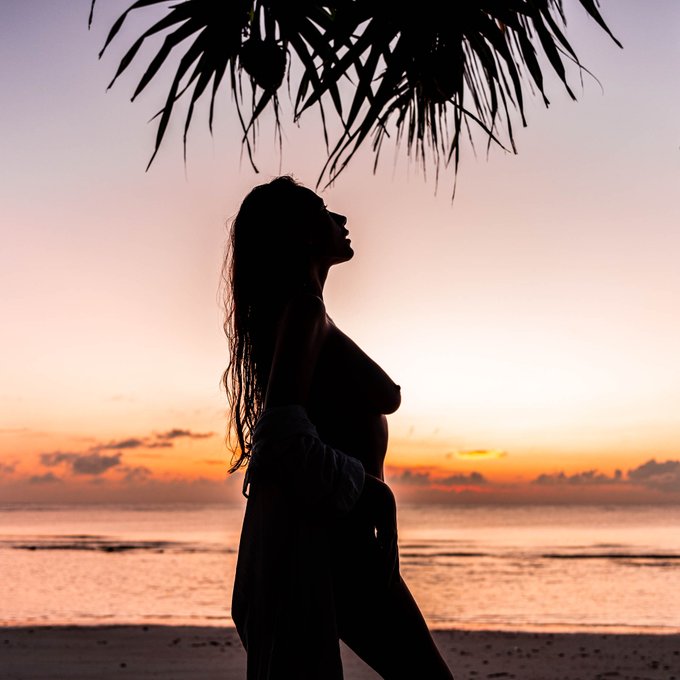 I miss summer ☀️ https://t.co/Pd3M7zRXkb<a href="/tag/onlyfansgirl"class="tags"><span>#onlyfansgirl</span></a>