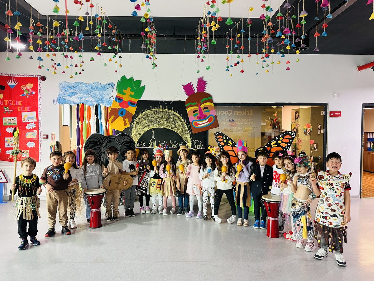 *Güney Afrika* 🌍 yolcusu kalmasın... Pasaportlarımızı ve biletimizi aldık *AFRİKA*’ya 🇿🇦yola çıktık.✈️ Gezdik, gördük, eğlendik. Ömerli Bahçeşehir Koleji Anaokulu Öğrencileri Güney Afrika’da.🇿🇦🛖🌍✈️  #BahcesehirKoleji <a href="/mturanoznacar/">Mehmet Turan ÖZNACAR</a> <a href="/burcinertik/">Burçin Ertik</a> <a href="/BkOmerli/">BK Ömerli Kampüsü</a>