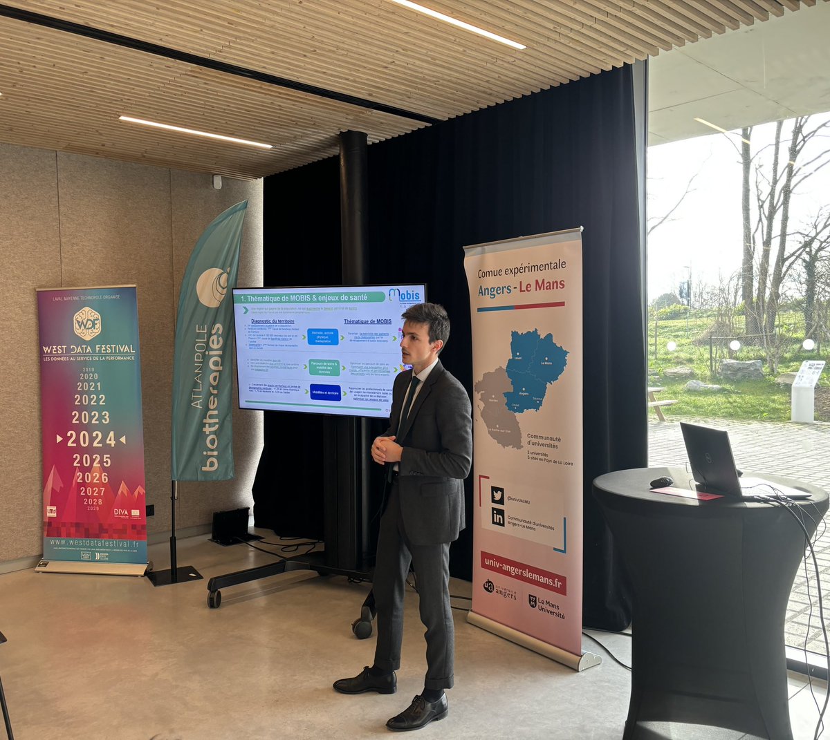 Présentation du Tiers-Lieu #MOBIS porté par le @chu_angers au #westdatafestival : un espace de co-expérimentation de solutions innovantes en santé dédié aux mobilités 🏃‍♂️🏥 #SAM @HUGrandOuest @CecileJaglin @nicolas_riffet @univUALMU @Pole_ABT