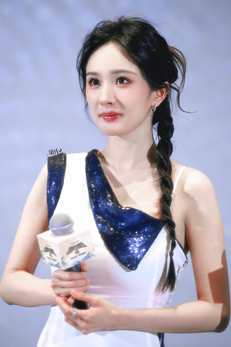yangmiicambodia's tweet photo. She's really beautiful 🦊🫶🏻 Yang Mi For the gala Premiere "Kung Fu Panda 4" at Beijing Cinema 🔥
#YangMi #杨幂 #kungfupanda4 #Xiaozhen https://t.co/YKaLFx409i