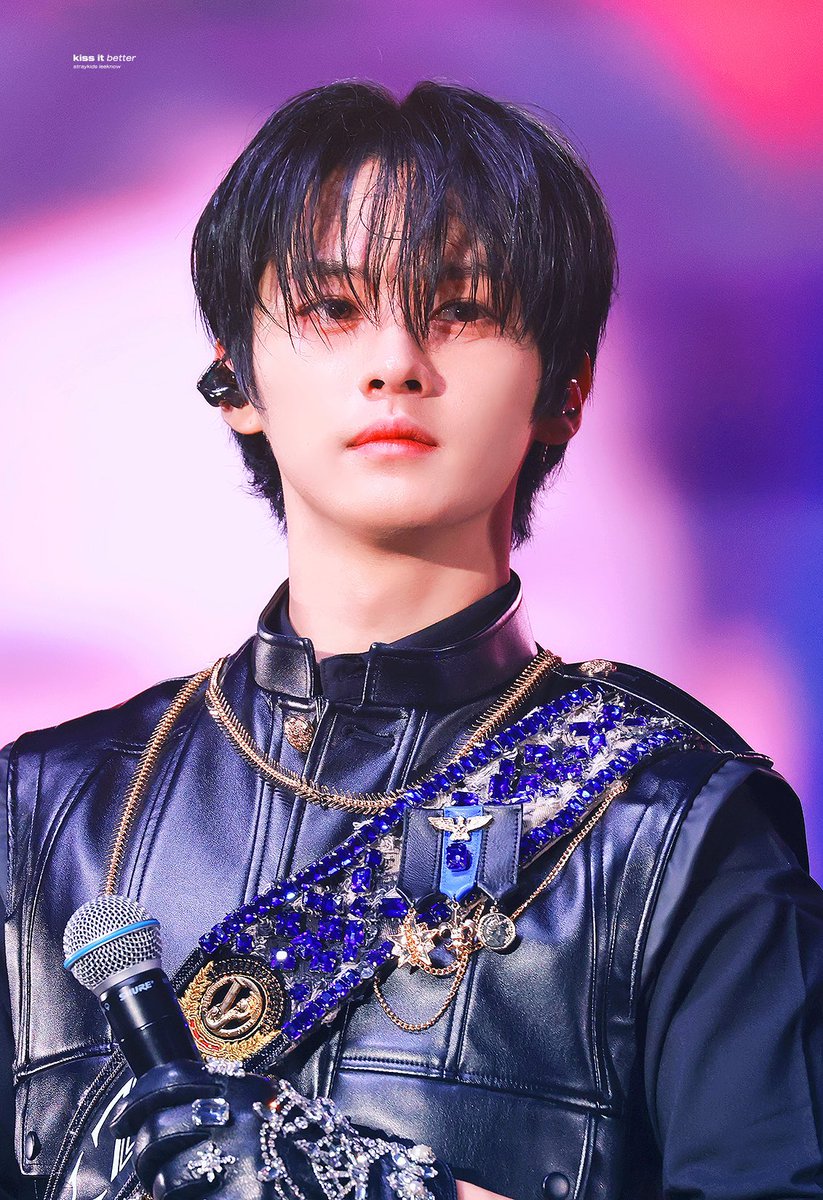 kissitbetter_98's tweet photo. 231021 5 star seoul
🖤
#리노 #Straykids https://t.co/OXRU5He9F3
