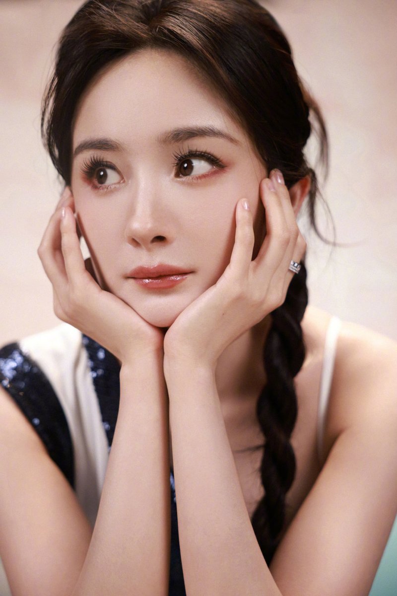 yangmiicambodia's tweet photo. She's so cute 🦊🫶🏻
Yang Mi Studio Update For the gala Premiere "Kung Fu Panda 4" at Beijing Cinema 🔥
#YangMi #杨幂 #kungfupanda4 #Xiaozhen https://t.co/9b46IDGqbT