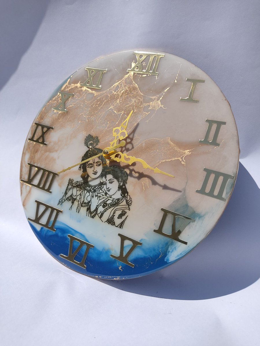 PalviPrajapati's tweet photo. Rate my 1st wall clock project 😍
10 on ?
#handmade #clock #handmadegift #resinart #resinclock #jammuartist #JammuAndKashmir #JammuKashmir #jammu https://t.co/gLssGgakUk