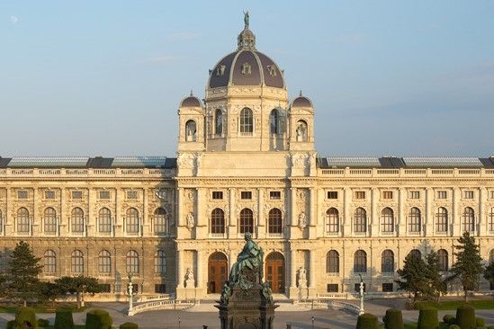 dcs_computing's tweet image. We're thrilled to unveil the venue for the official Aspherix® &amp;amp; CFDEM® Conference-Dinner: the breathtaking KHM. 🏰 🥳 
Early bird registration and more details about the conference are available on our website: buff.ly/40Y7TsU 💻