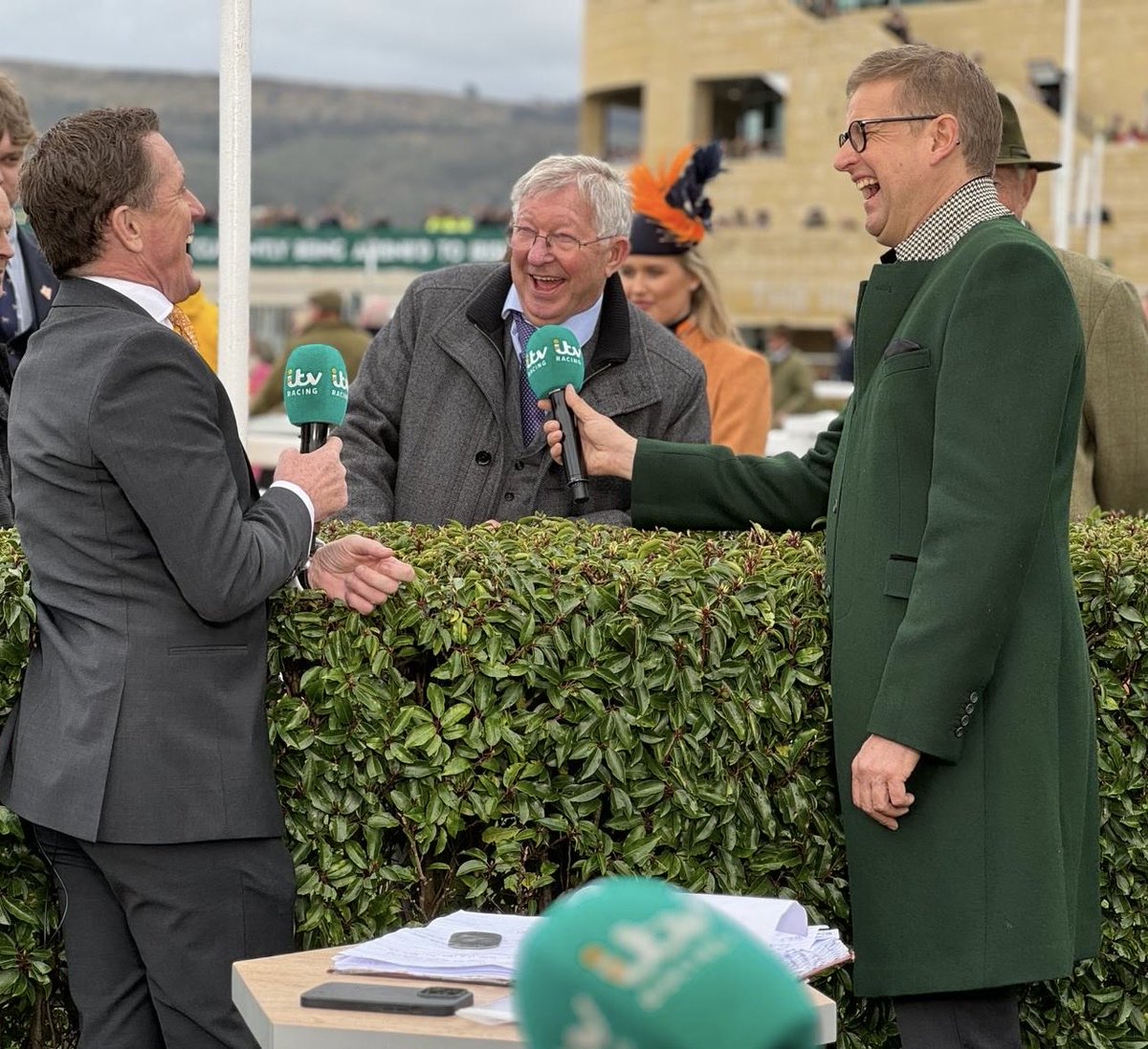 Fergie time!
⁦⁦<a href="/GNev2/">Gary Neville</a>⁩