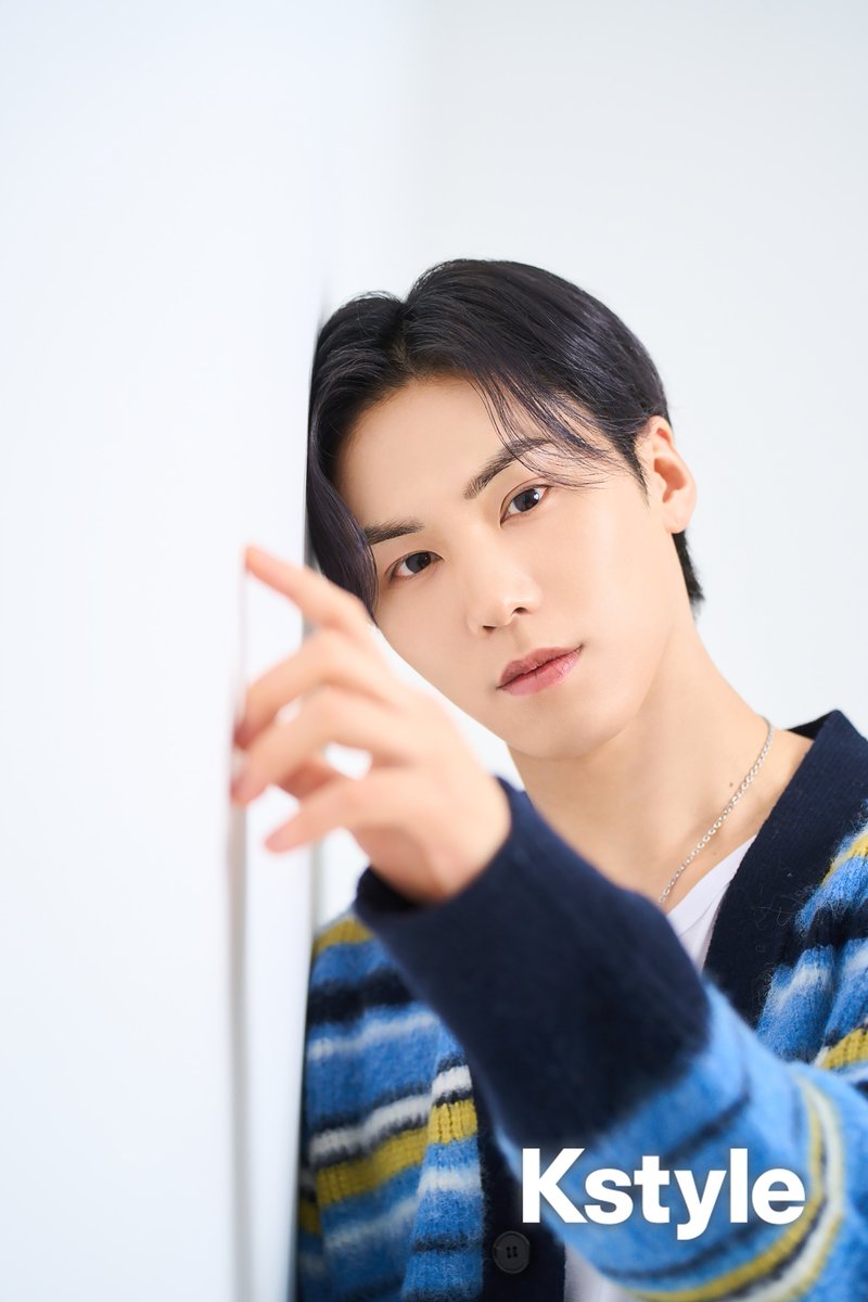 Kstyle_news's tweet photo. 【INTERVIEW】
ラキ、来日インタビューで語ったソロ再始動「1人で立ったステージをファンが満たしてくれた」

▼撮りおろしショット満載（写真8枚）
https://t.co/12z1IHUXeL

#ラキ #ROCKY #라키 #PARKMINHYUK https://t.co/41okxShd0v