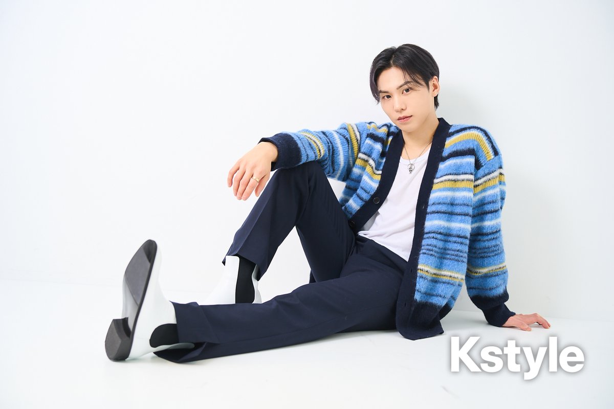 Kstyle_news's tweet photo. 【INTERVIEW】
ラキ、来日インタビューで語ったソロ再始動「1人で立ったステージをファンが満たしてくれた」

▼撮りおろしショット満載（写真8枚）
https://t.co/12z1IHUXeL

#ラキ #ROCKY #라키 #PARKMINHYUK https://t.co/41okxShd0v