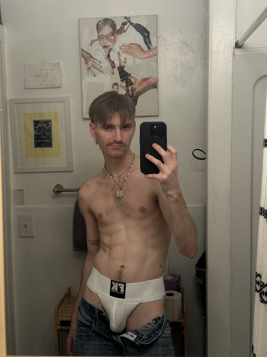 artwunk's tweet photo. One day I’ll find my muscle hunk 🥺 https://t.co/3OR6FfhWwv