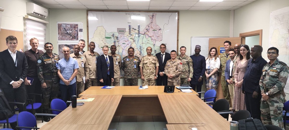 Yesterday, the UNSC extended the UNMISS mandate for 45 days. Canada joined diplomatic reps of fellow Troop Contributing Countries for a regular briefing by Force Commander LGen Mohan Subramanian. We continue to support UNMISS’ work in 🇸🇸, especially on protection of civilians.