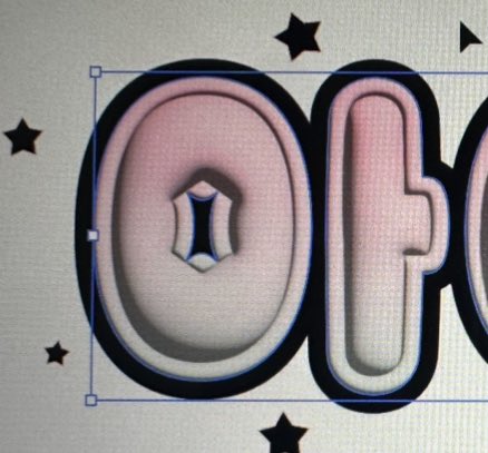 satanghae_chan's tweet photo. adobe illustrator使い慣れている方いたら教えて頂きたいのですが
文字にグラデーションつけてから縁取り追加して3d効果つけると
枠が内側まで反映されてしまって１枚目の感じになってしまうの原因わかる方いますか？
うまく行くときもあるけど一部チョコリングみたいになるのもよくわからなくて😭😭 https://t.co/dqELj4DTBu