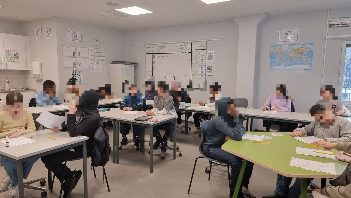 Ännu en dag på fantastiska #gårdstensskolan
Elever diskuterar om deras hypotes stämmer i experimentet med isbitar.
En fredag full av kunskap❤️
<a href="/JerlhaAnna/">Anna-KristinaJerlhag</a>