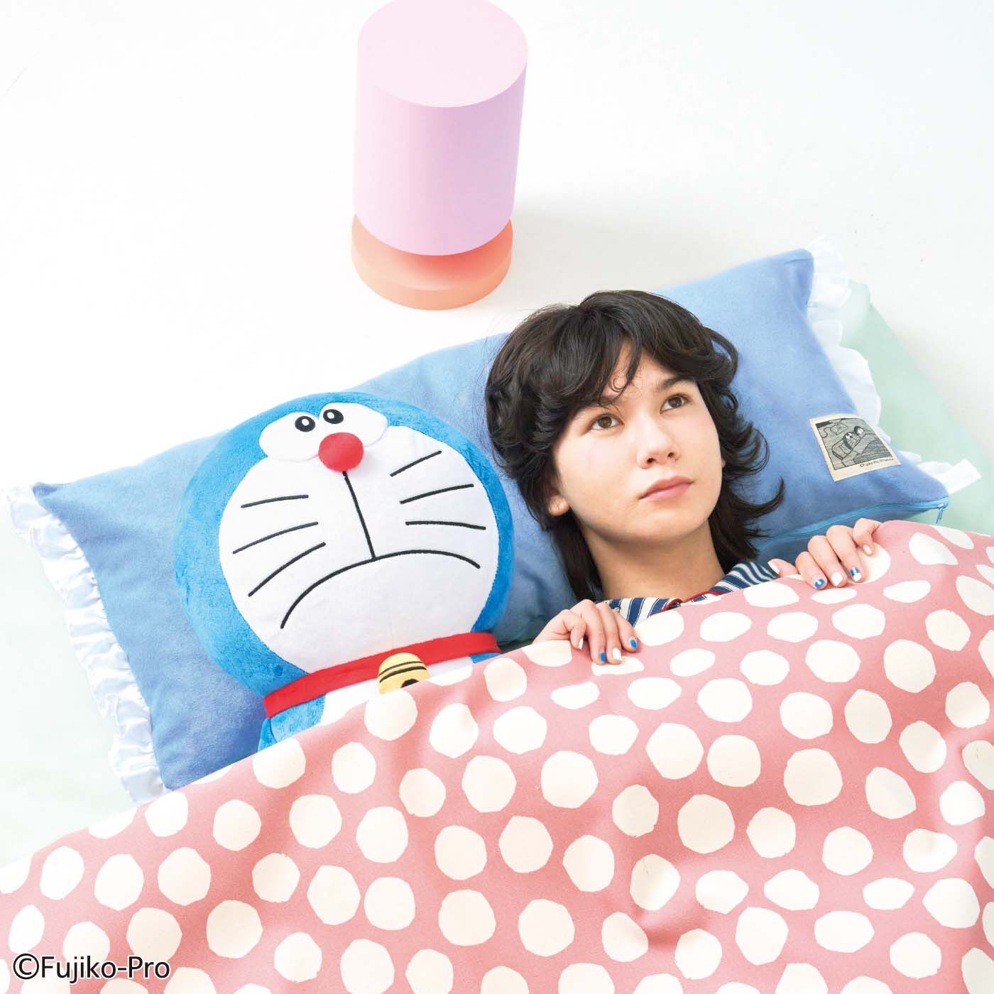 レア！ドラえもん　抱き枕　アニメ ドラえもん ぬいぐるみ シンプルな現代ドラえもん抱き枕カバー