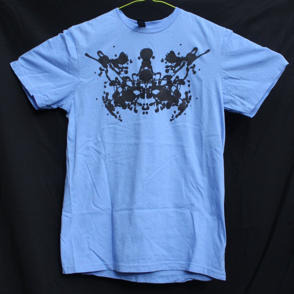ElRatDesigns's tweet photo. One off shirts online now.
Psychoanalyse your family & friends, with a Rorschach from @ElRatDesigns
Stand out from the crowd with an affordable one of a kind shirt.
https://t.co/xoJSqxzbsC
#elratdesigns #bethestrange #embraceyourweird #rorschachfromelratdesigns #rorschach https://t.co/5aq5RK0YgL