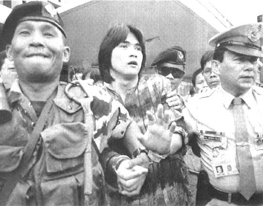 godfatherJK5's tweet photo. Malaki talaga utang na loob nito sa Tatay #Digongyo niya.

#Ugok ng senado.
#Lason ng lipunan.
#SabawUtak
#SmartMagic 

#Flashback  Ctto. https://t.co/CeRnbHgG9G