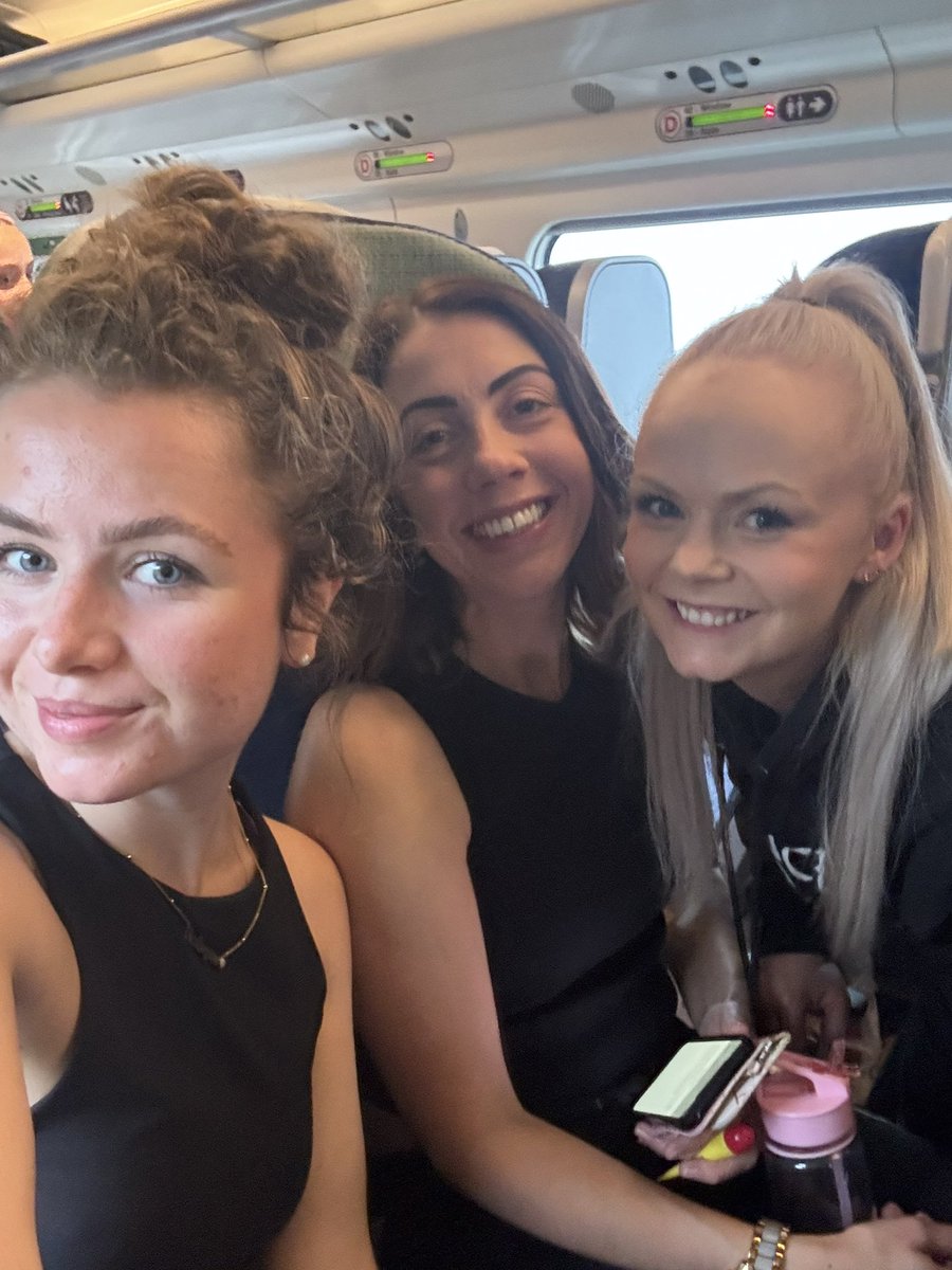 DanceMclellan's tweet photo. London here we go! Move It 2024! https://t.co/hQFTOA7T8F