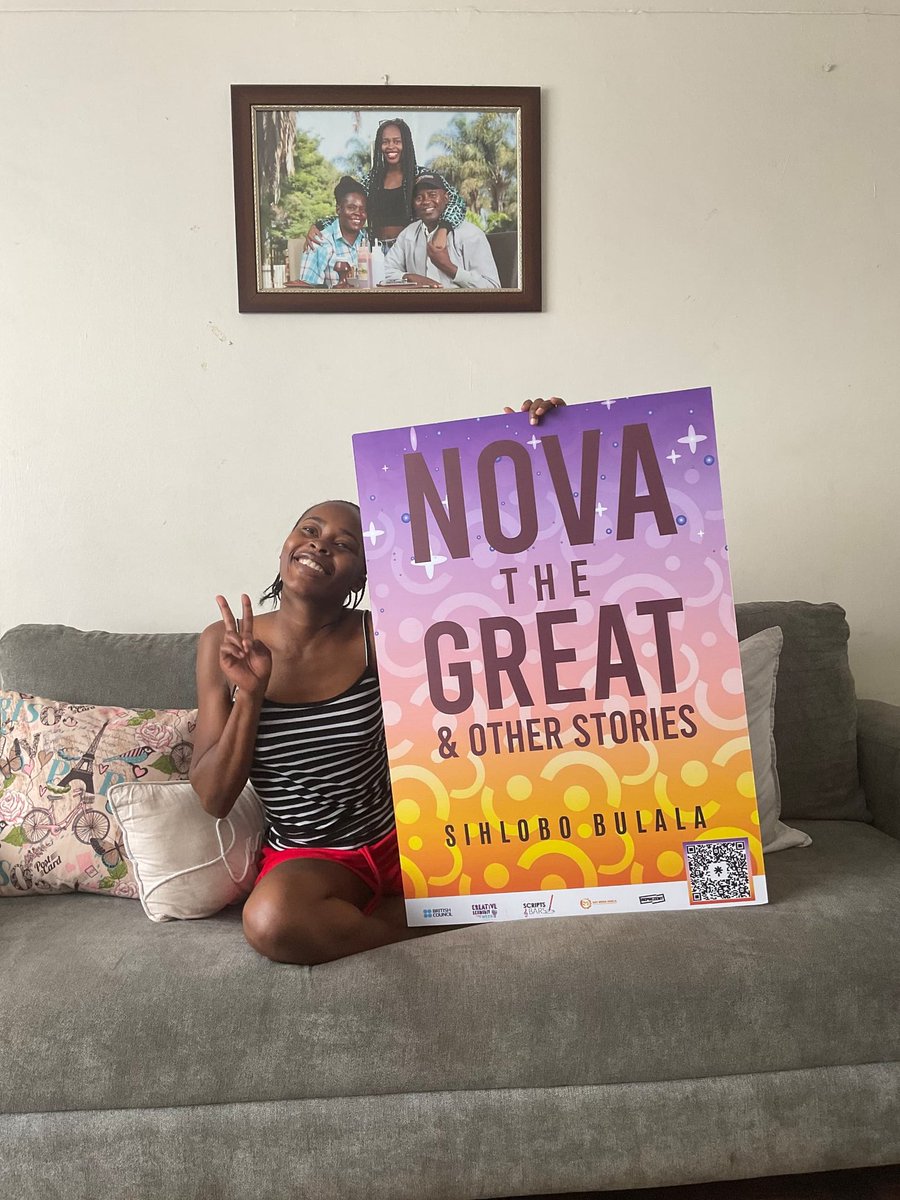 SihloboBulala2's tweet image. Of love💜, living through pictures📸, and hugging gigantic book covers💐🙈🥹

Many of you know from your stories that there are friends who will make you do things😂, and this was one of those moments. @stacy_nyathi Ma&apos;am, I love you🥹❤️

#scriptsandbars #southernafricanartists