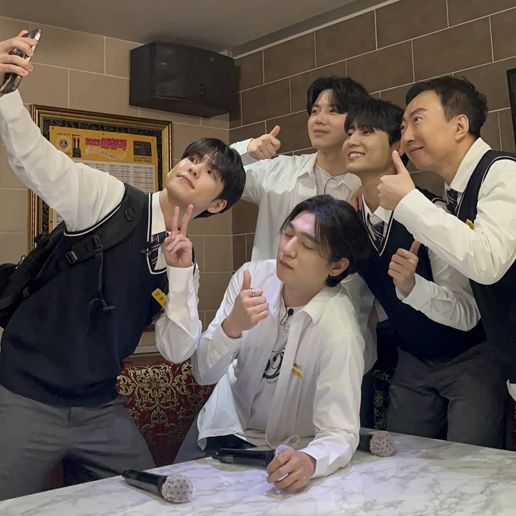 mrsjungchanwoo's tweet photo. 2024 dicintai day6 secara brutal dan ugal-ugalan

- comeback + concert comeback
- Hal Myungsoo ep.174
- hello82 Question Parade 
- outdoor live performance 1theK Beyond the Studio
- Dingo Killing Voice

makasih day6, bener2 overwhelmed yet so heartwarming, berasa bgt dicintainya https://t.co/94KLoPR7bX