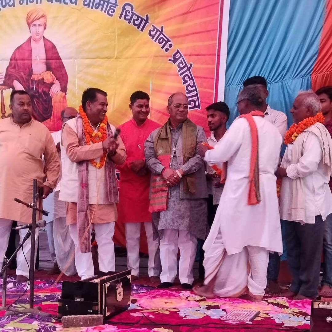 LodhiSumendra's tweet photo. एटा सांसद परम आदरणीय राजवीर सिंह राजू भैया जी को जन्मदिवस की हार्दिक बधाई अनंत मंगलमय शुभकामनाएं....🙏❤
@RajveersinghUP https://t.co/Ej9McFc26R
