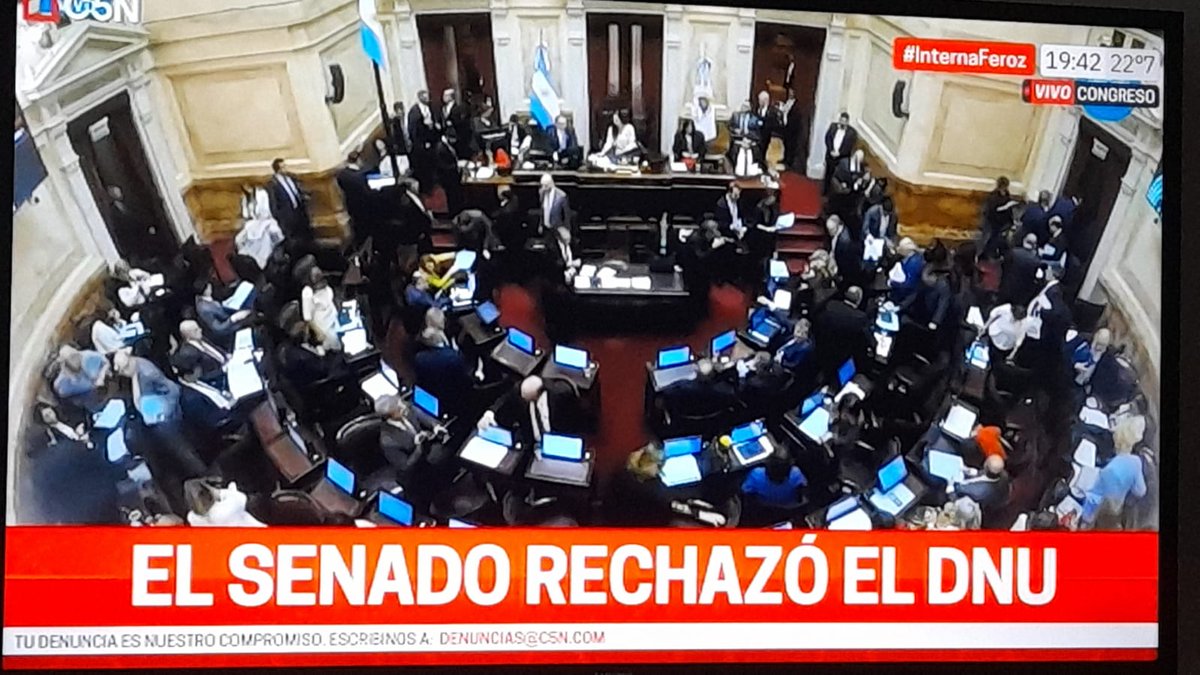 ElTatu5's tweet image. Primer acto en el Senado
#ChauDNU que caiga también en Diputados para mejorar la vida de los argentinos de bien